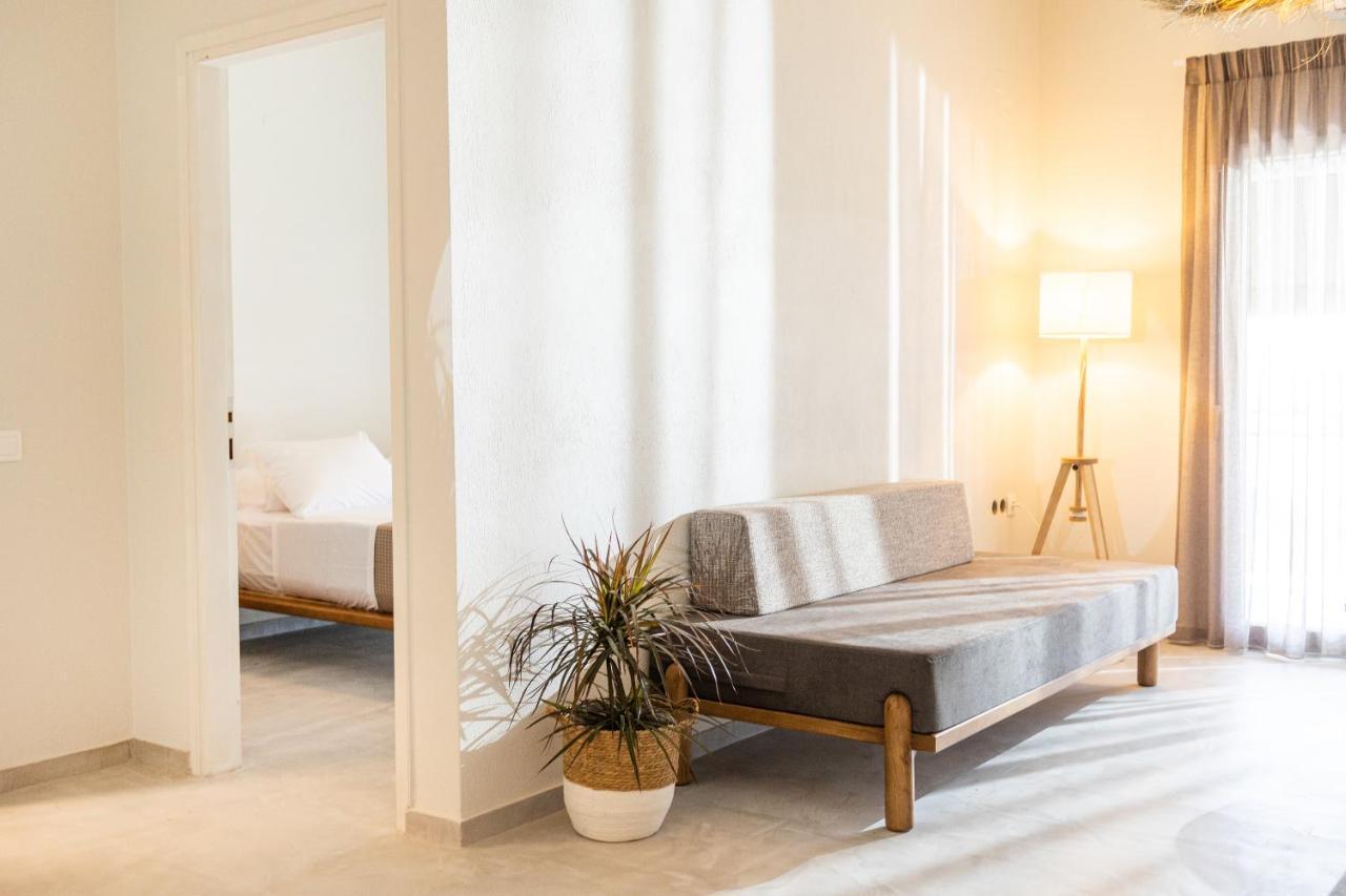 Dohos Skiathos Suites Ksanemos Екстериор снимка
