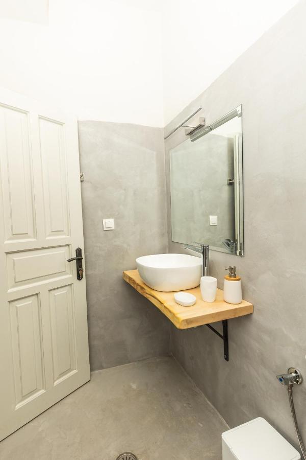 Dohos Skiathos Suites Ksanemos Екстериор снимка