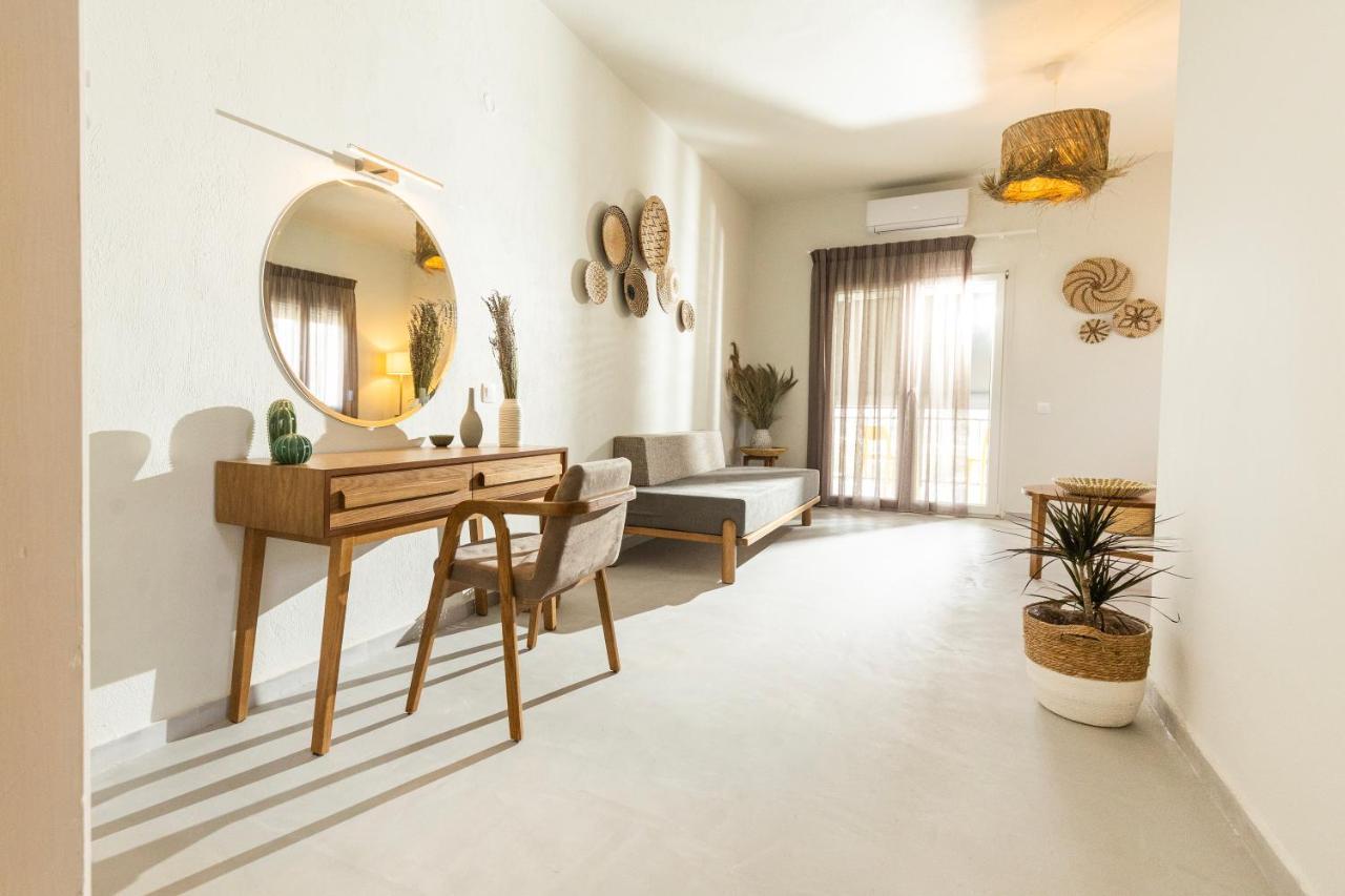 Dohos Skiathos Suites Ksanemos Екстериор снимка