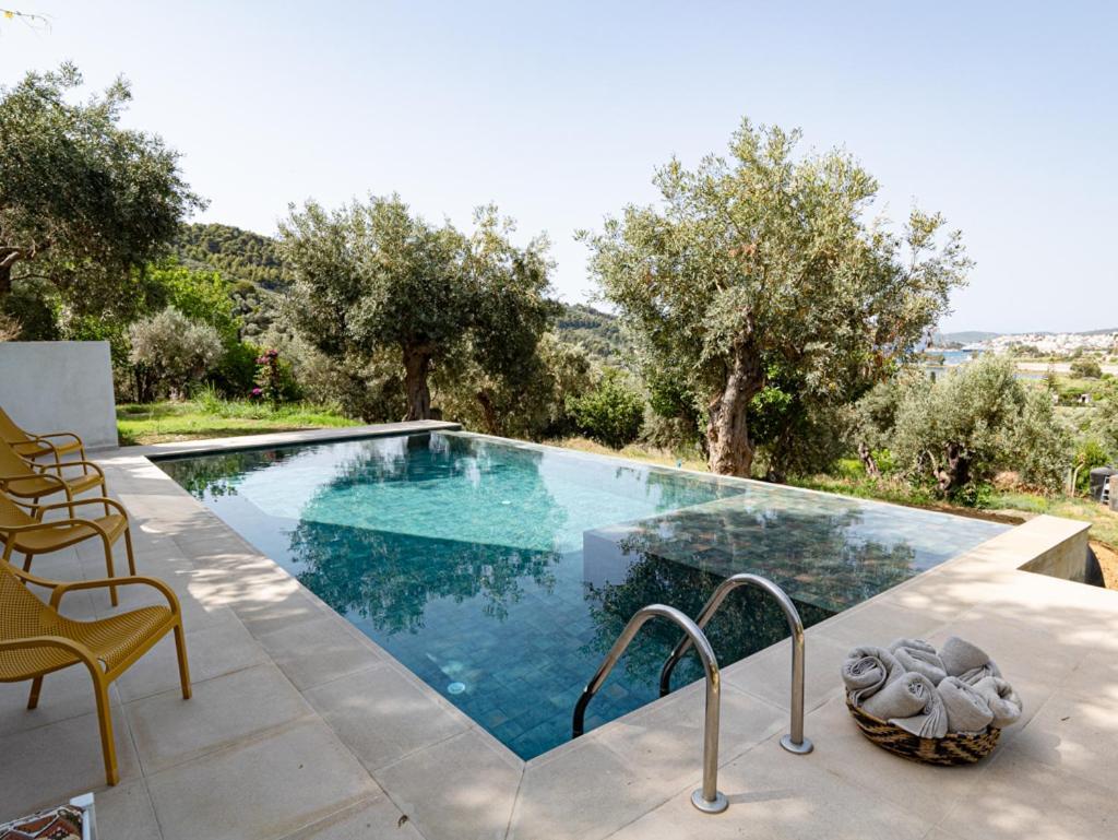Dohos Skiathos Suites Ksanemos Екстериор снимка